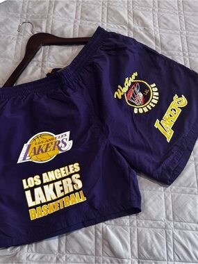 Los Angeles Lakers Mitchell & Ness men’s shorts XL